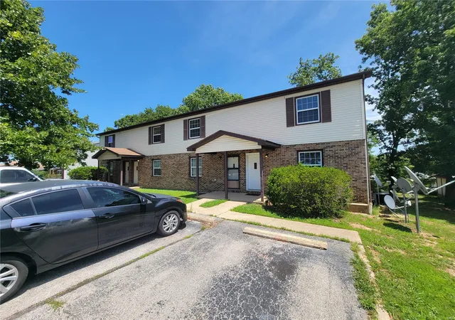 Multi family home for sale at 201 Country Villa Ln, Saint Robert, MO 65584 | MLS# 24034840