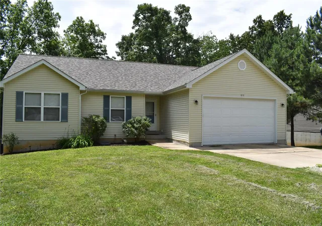 Photo 1 of Sale Pending at 618 Blueberry Ln, Saint Clair, MO 63077 | MLS# 24034856 | Listing updated on 2024-12-02