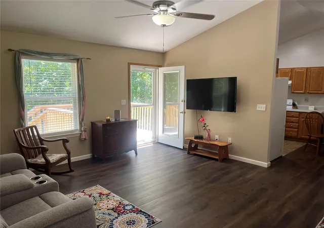 Photo 3 of Sale Pending at 618 Blueberry Ln, Saint Clair, MO 63077 | MLS# 24034856 | Listing updated on 2024-12-02