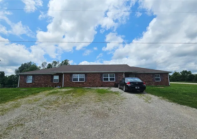 1st image of 23755 Roulette Rd, Waynesville, MO 65583 | MLS# 24034891