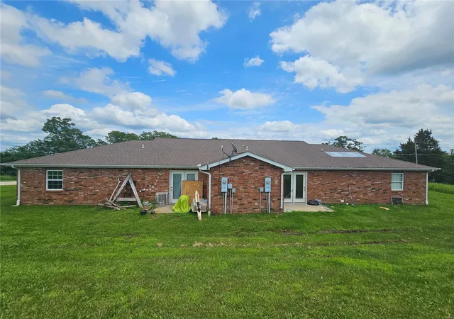 2nd image of 23755 Roulette Rd, Waynesville, MO 65583 | MLS# 24034891