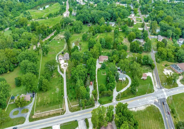 Photo 2 of Single family home for sale at 3629 Baumgartner Rd, Saint Louis, MO 63129 | MLS# 24035632 | Listing updated on 2024-06-06