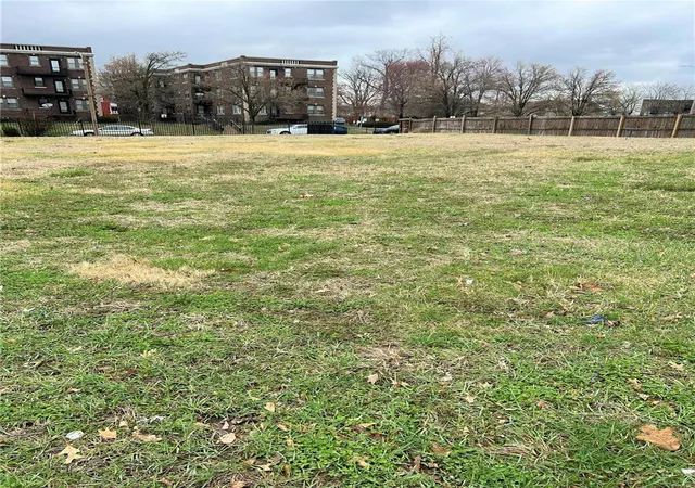 Land for sale at 2 Cabanne Townhome Dr, Saint Louis, MO 63112 | MLS# 24035861