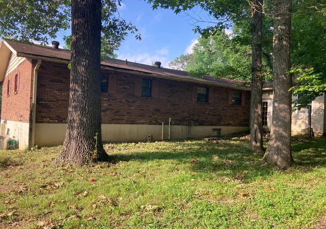 3rd image of 131 W Outer Road, Poplar Bluff, MO 63901 | MLS# 24036173