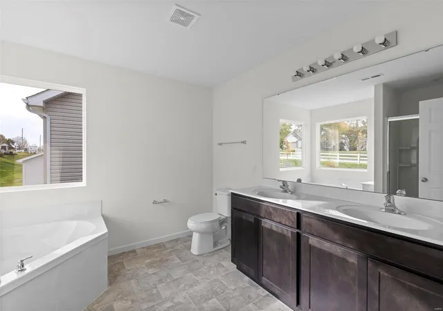 Photo 2 of Single family home for sale at 289 Osprey Ct, Lake St. Louis, MO 63367 | MLS# 24036180 | Listing updated on 2025-03-17