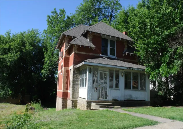 Photo 1 of Single family home for sale at 934 Vine, Poplar Bluff, MO 63901 | MLS# 24036379 | Listing updated on 2024-08-07