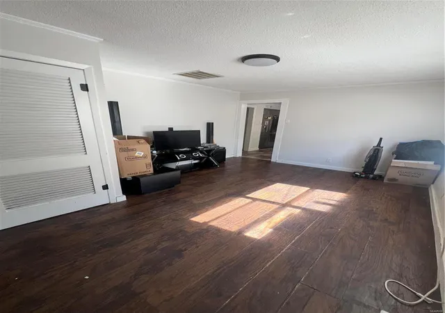 Photo 3 of Single family home for sale at 1106 West Harper, Poplar Bluff, MO 63901 | MLS# 24037374 | Listing updated on 2024-11-13