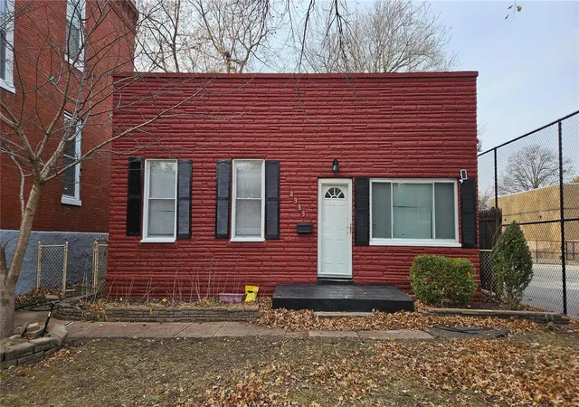 Photo 1 of Single family home for sale at 2335 E Louisiana Ave E, Saint Louis, MO 63104 | MLS# 24037411 | Listing updated on 2024-12-17