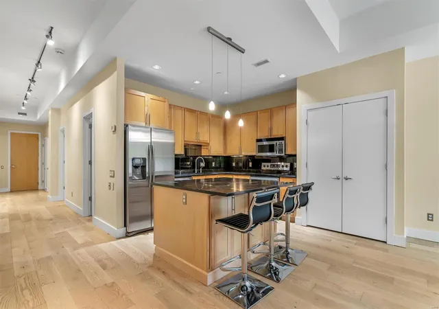 Photo 3 of Sale Pending at 6350 Clayton Rd #103, Saint Louis, MO 63117 | MLS# 24038450 | Listing updated on 2025-03-17