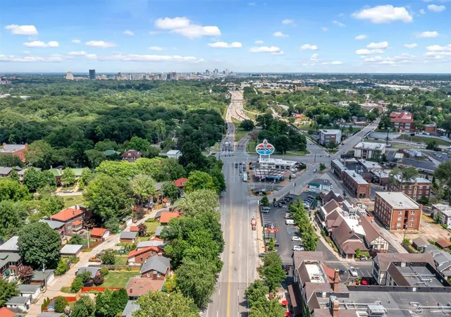 Photo 37 of Sale Pending at 6350 Clayton Rd #103, Saint Louis, MO 63117 | MLS# 24038450 | Listing updated on 2025-03-17
