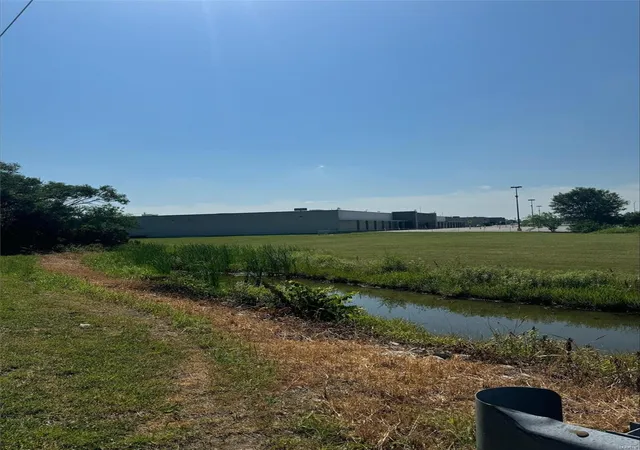 2nd image of 1505 Camp Jackson Rd, East Saint Louis, IL 62206 | MLS# 24038779