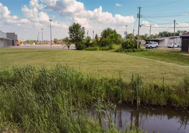 25th image of 1505 Camp Jackson Rd, East Saint Louis, IL 62206 | MLS# 24038779