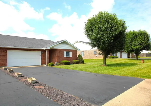 Photo 1 of Condo for sale at 212 Bayberry Ln, Farmington, MO 63640 | MLS# 24038993 | Listing updated on 2024-12-12