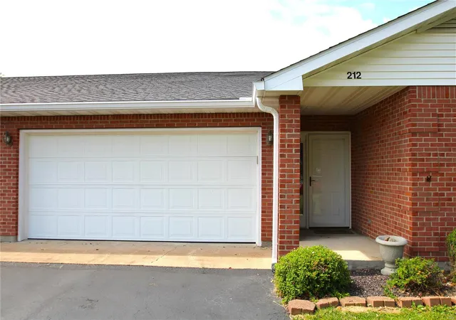 Photo 2 of Condo for sale at 212 Bayberry Ln, Farmington, MO 63640 | MLS# 24038993 | Listing updated on 2024-12-12