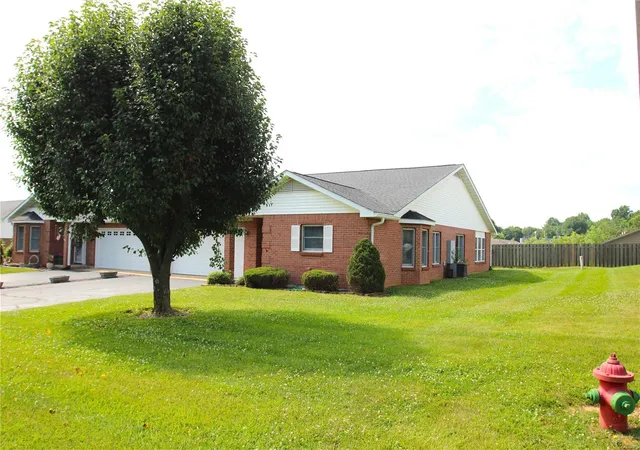 Photo 3 of Condo for sale at 212 Bayberry Ln, Farmington, MO 63640 | MLS# 24038993 | Listing updated on 2024-12-12