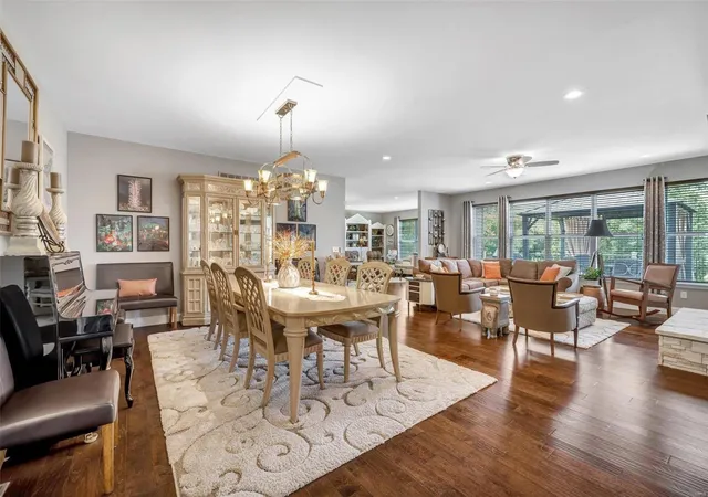 Photo 2 of Single family home for sale at 414 Filipp Ln, Lake Saint Louis, MO 63367 | MLS# 24039010 | Listing updated on 2024-07-31