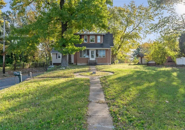 Photo 2 of Single family home for sale at 714 N Florissant Rd, Saint Louis, MO 63135 | MLS# 24039254 | Listing updated on 2024-12-10