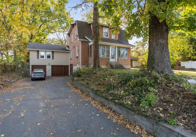 Photo 3 of Single family home for sale at 714 N Florissant Rd, Saint Louis, MO 63135 | MLS# 24039254 | Listing updated on 2024-12-10