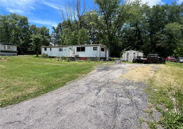 2nd image of 9583 Meadow Dr, Hillsboro, MO 63050 | MLS# 24039448