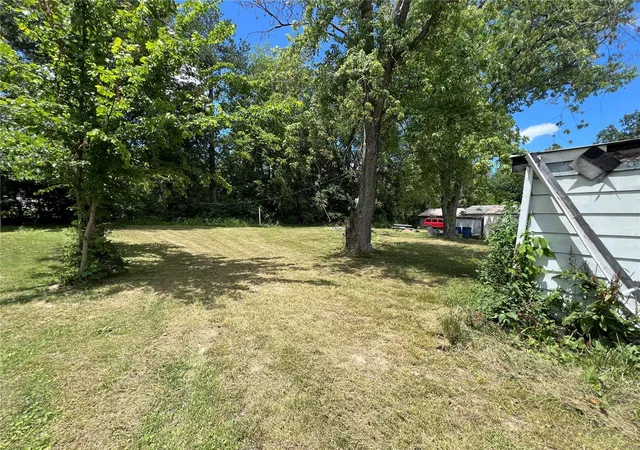 5th image of 9583 Meadow Dr, Hillsboro, MO 63050 | MLS# 24039448