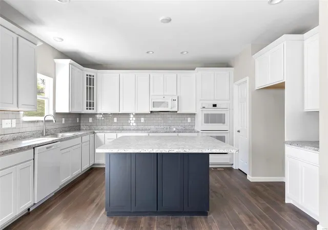 4th image of 282 Osprey Ct, Lake St. Louis, MO 63367 | MLS# 24039468