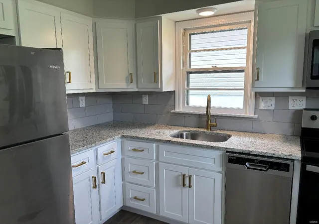 Photo 2 of Sale Pending at 2027 Mcmenamy Dr, Saint Louis, MO 63136 | MLS# 24039553 | Listing updated on 2024-11-07