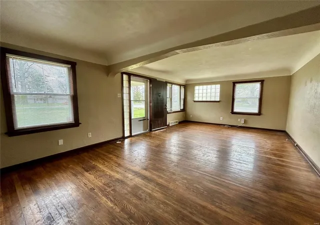 Photo 3 of Sale Pending at 11820 Larimore Rd, Saint Louis, MO 63138 | MLS# 24039577 | Listing updated on 2024-11-21