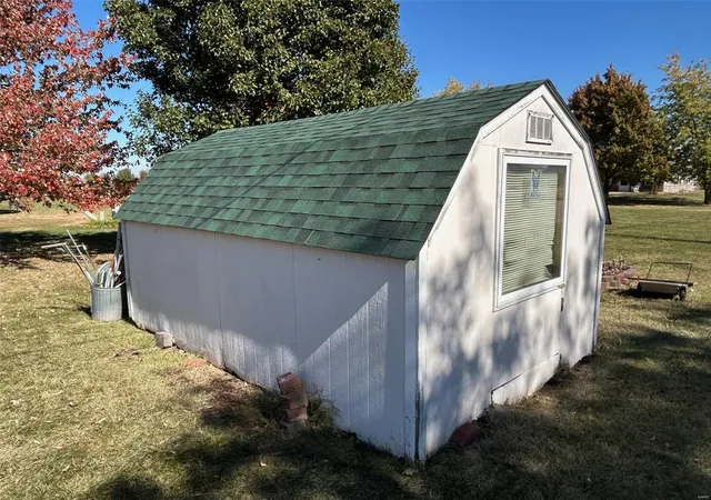 Photo 21 of Single family home for sale at 802 N Allen, Centralia, MO 65240 | MLS# 24039679 | Listing updated on 2024-11-01