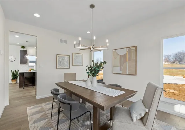 Photo 3 of Single family home for sale at 2 Royal Ii, Saint Louis, MO 63135 | MLS# 24039884 | Listing updated on 2025-03-17