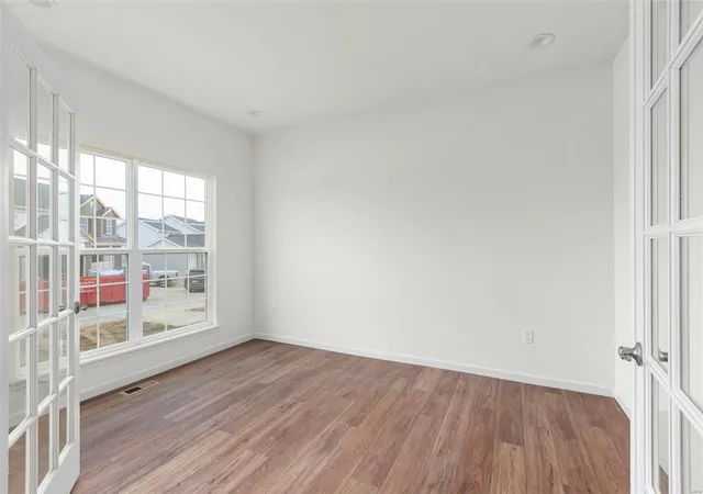 Photo 2 of Single family home for sale at 2 Sequoia, Maryland Heights, MO 63146 | MLS# 24039938 | Listing updated on 2025-03-17
