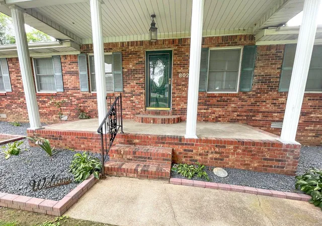 Photo 2 of Single family home for sale at 802 S One Mile Rd, Dexter, MO 63841 | MLS# 24040328 | Listing updated on 2024-12-17