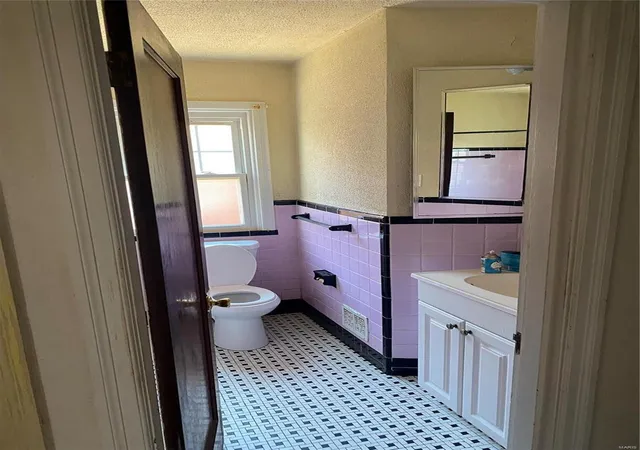 3rd image of 8315 Appleton Dr, Saint Louis, MO 63132 | MLS# 24041402