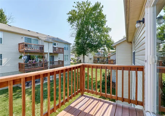 Listing Photo 2 - Condo for sale in building located at 768 Sugar Gln Dr, Saint Peters, MO 63376 - Unit #6
