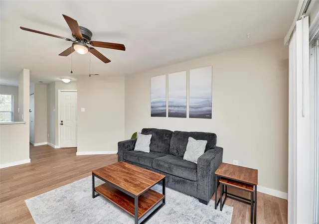 Listing Photo 5 - Condo for sale in building located at 768 Sugar Gln Dr, Saint Peters, MO 63376 - Unit #6