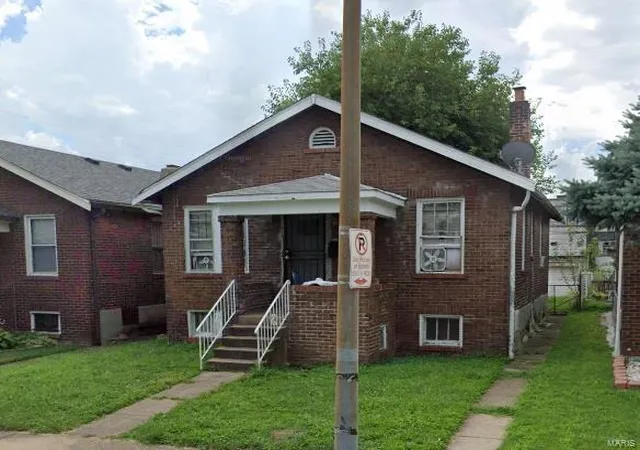 Photo 1 of Single family home for sale at 4914 Hooke Ave, Saint Louis, MO 63115 | MLS# 24041680 | Listing updated on 2024-11-22