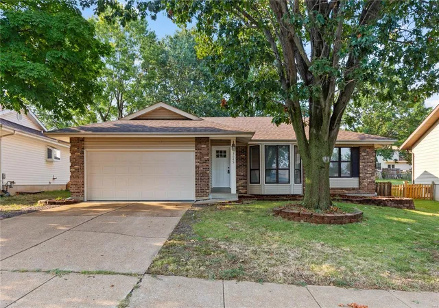 Photo 1 of Sale Pending at 3645 Lemay Woods Dr, Saint Louis, MO 63129 | MLS# 24042374 | Listing updated on 2024-11-18