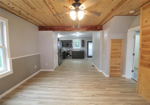 Photo 1 of Single family home for sale at 165 N 7th Street, Sainte Genevieve, MO 63670 | MLS# 24042651 | Listing updated on 2024-12-17