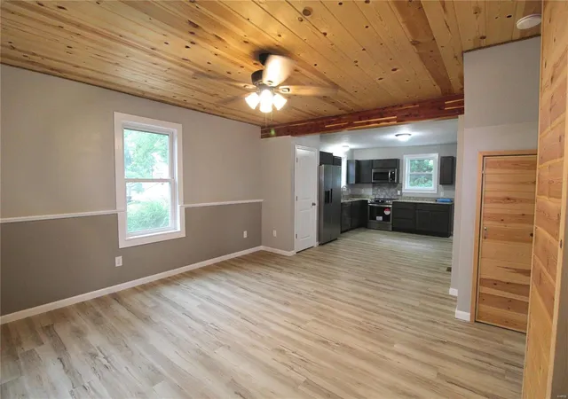 Photo 2 of Single family home for sale at 165 N 7th Street, Sainte Genevieve, MO 63670 | MLS# 24042651 | Listing updated on 2024-12-17