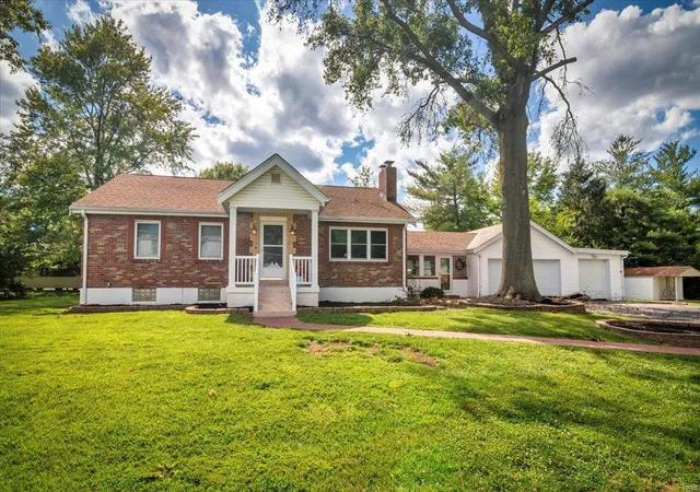 Photo 2 of Sale Pending at 7935 S Rock Hill Rd, Saint Louis, MO 63123 | MLS# 24042731 | Listing updated on 2024-12-02