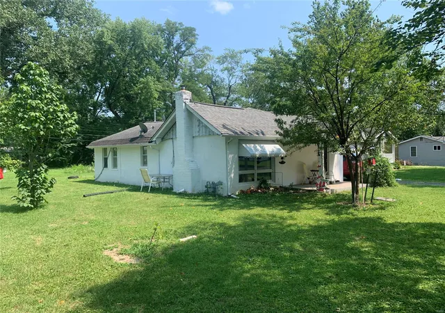 Photo 1 of Single family home for sale at 42 Irma Ln, Fairview Heights, IL 62208 | MLS# 24043079 | Listing updated on 2024-09-04