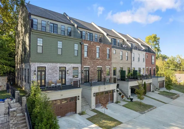 Photo 1 of Townhouse for sale at 327 N Main St, Cape Girardeau, MO 63701 | MLS# 24043084 | Listing updated on 2025-03-10