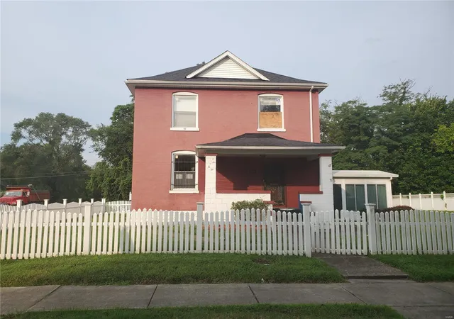 Photo 1 of Single family home for sale at 3144 Converse Ave, East Saint Louis, IL 62207 | MLS# 24043289 | Listing updated on 2024-12-18