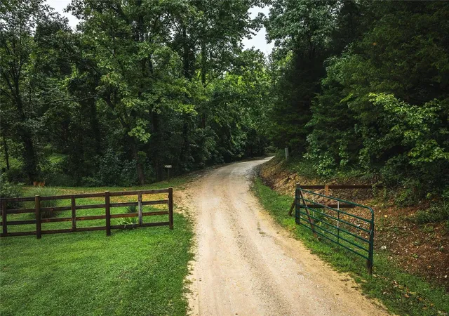 Photo 4 of House for sale at 69 Lucky Clover Rd, Steelville, MO 65565 | MLS# 24043481 | Listing updated on 2024-07-19