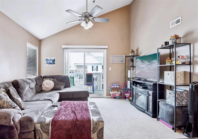 Photo 2 of Condo for sale at 1131 Saravalle Dr, Saint Peters, MO 63376 | MLS# 24043573 | Listing updated on 2024-09-28