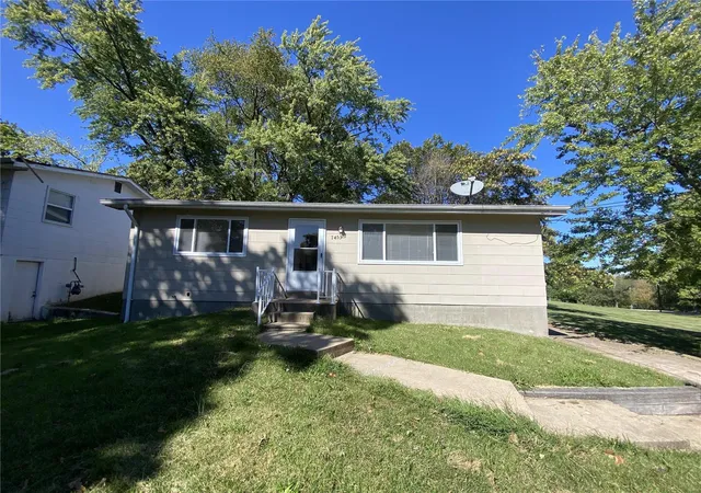 Photo 1 of Single family home for sale at 7453 Halpin Dr, Saint Louis, MO 63135 | MLS# 24043617 | Listing updated on 2024-08-31