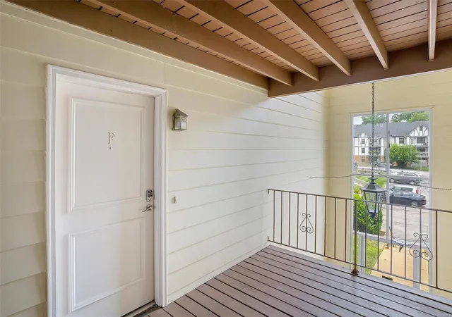 Photo 2 of Condo for sale at 1464 Hawks Nest Dr #F, Saint Charles, MO 63303 | MLS# 24043966 | Listing updated on 2024-12-02