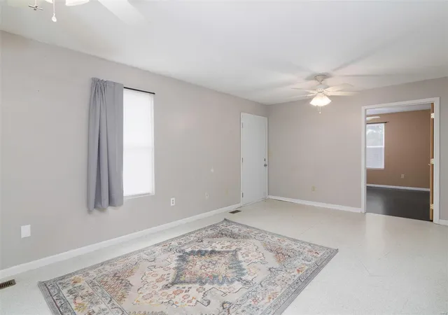 Photo 3 of Single family home for sale at 20727 State Route 127, Carlyle, IL 62231 | MLS# 24044031 | Listing updated on 2024-10-01