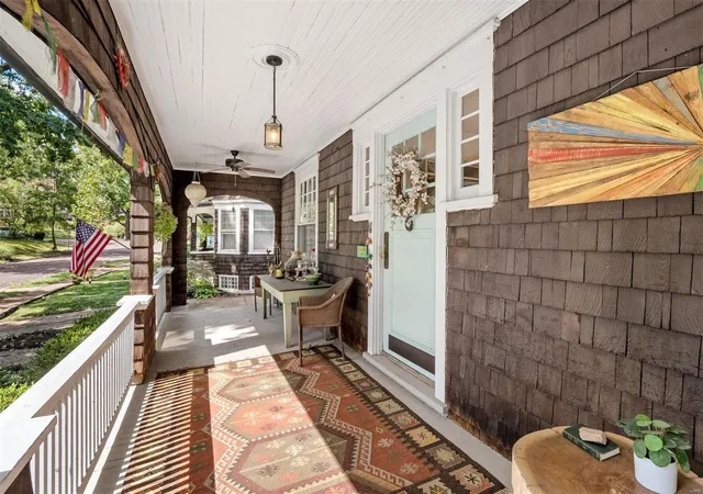 Photo 3 of Single family home for sale at 6951 Amherst Ave, Saint Louis, MO 63130 | MLS# 24044210 | Listing updated on 2024-12-17