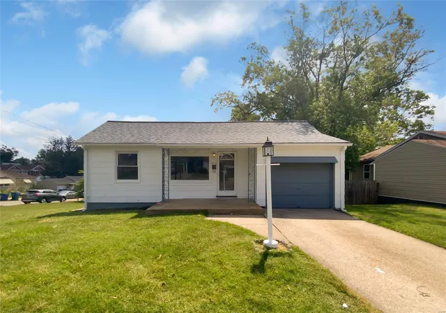 Photo 1 of Single family home for sale at 9418 Mackenzie Rd, Saint Louis, MO 63123 | MLS# 24044399 | Listing updated on 2024-12-05