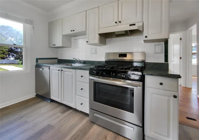 Photo 2 of Single family home for sale at 9418 Mackenzie Rd, Saint Louis, MO 63123 | MLS# 24044399 | Listing updated on 2024-12-05